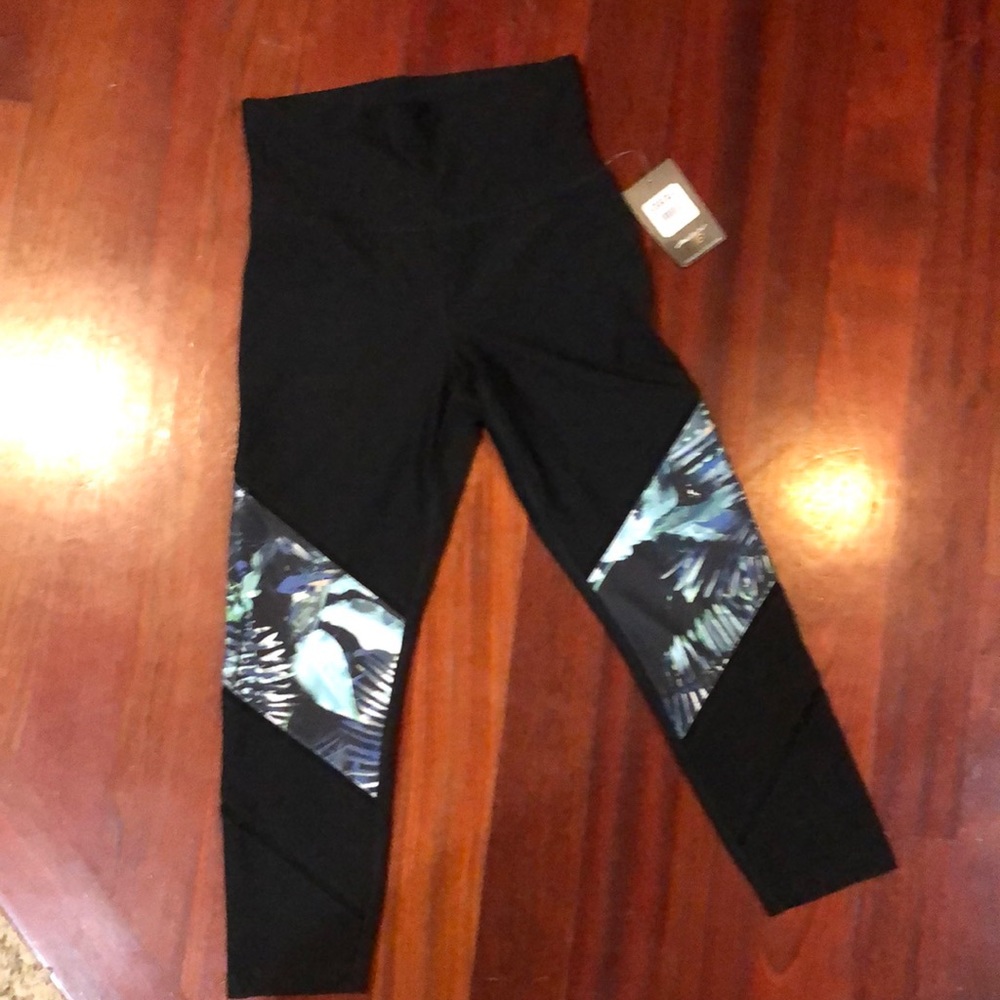 Activ8 size XS leggings